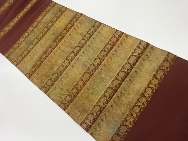 横段に花唐草模様織出し袋帯